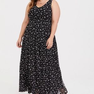 (NWOT) Torrid black floral tier mesh maxi dress
